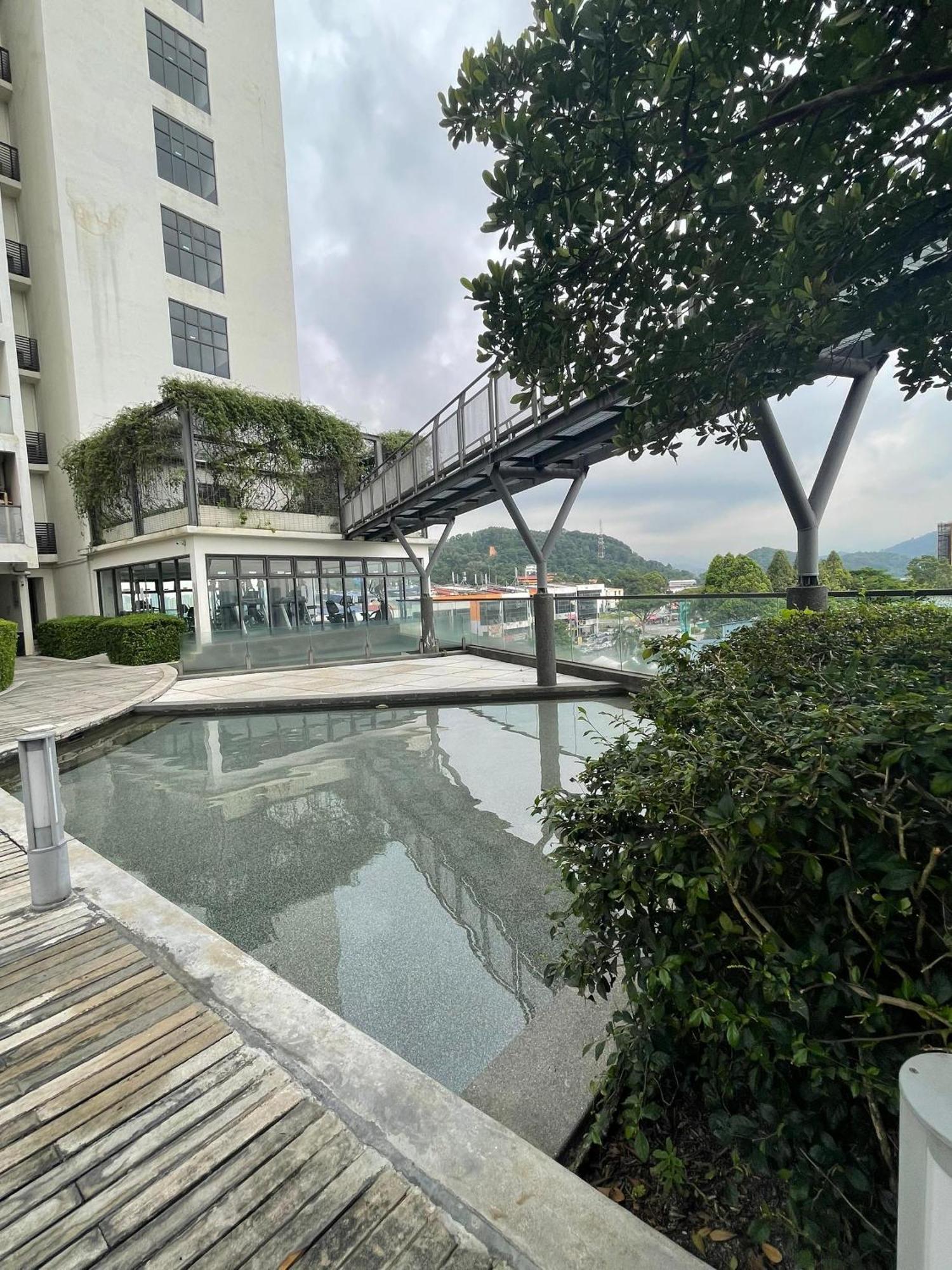 Urban 360 Studio Love Rara Suite Homestay 바투케이브 외부 사진